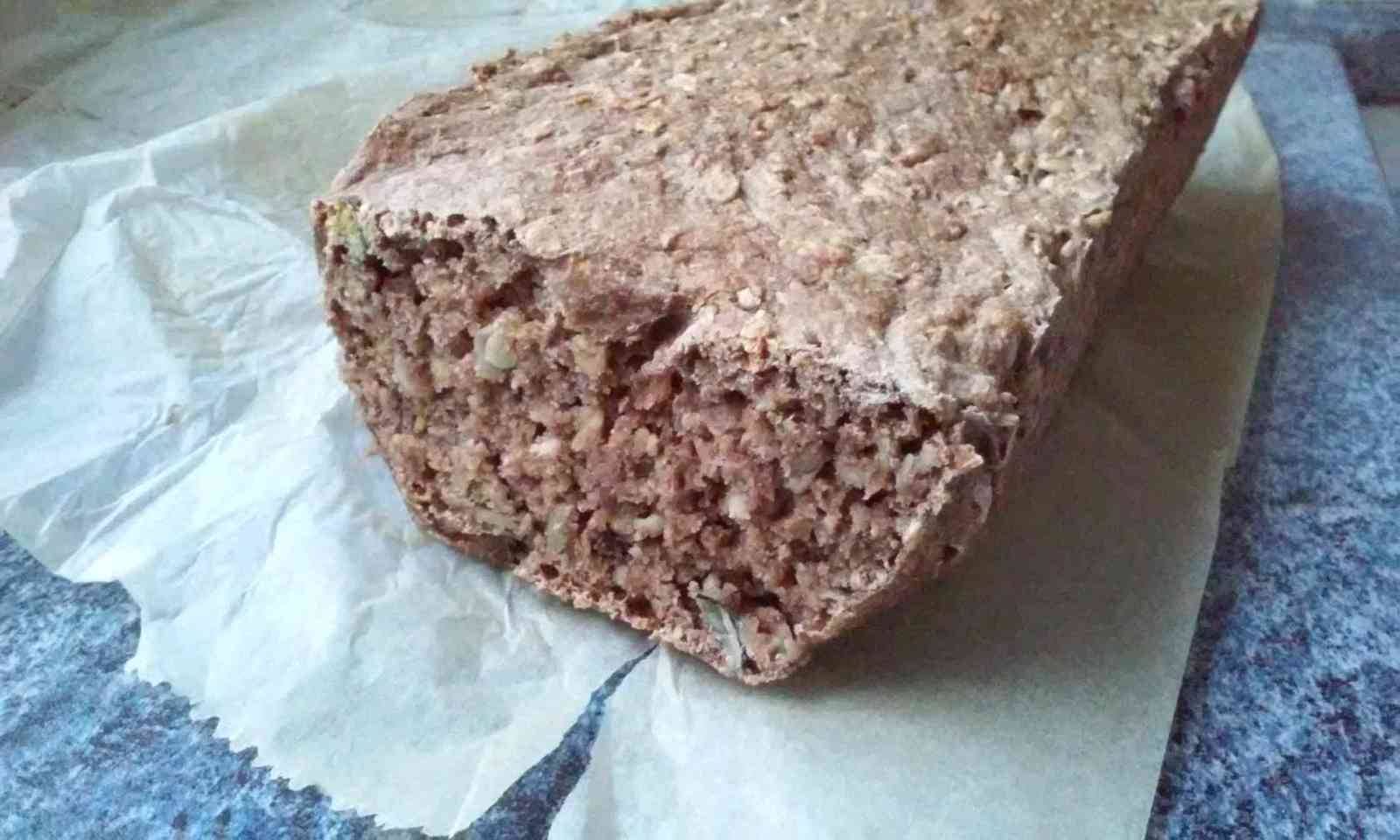 Vollkorn-Saatenbrot