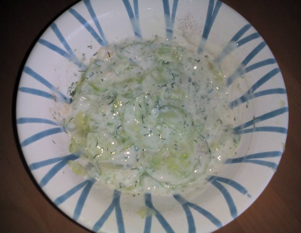 Gurkensalat mit Joghurtdressing Rezept - ichkoche.at