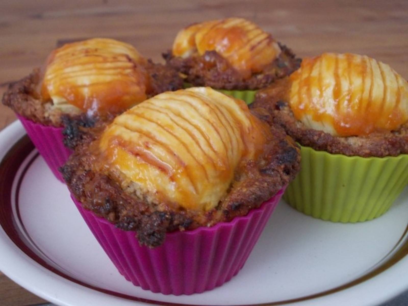 Apfel-Nuss-Preiselbeer-Muffins Rezept - ichkoche.de