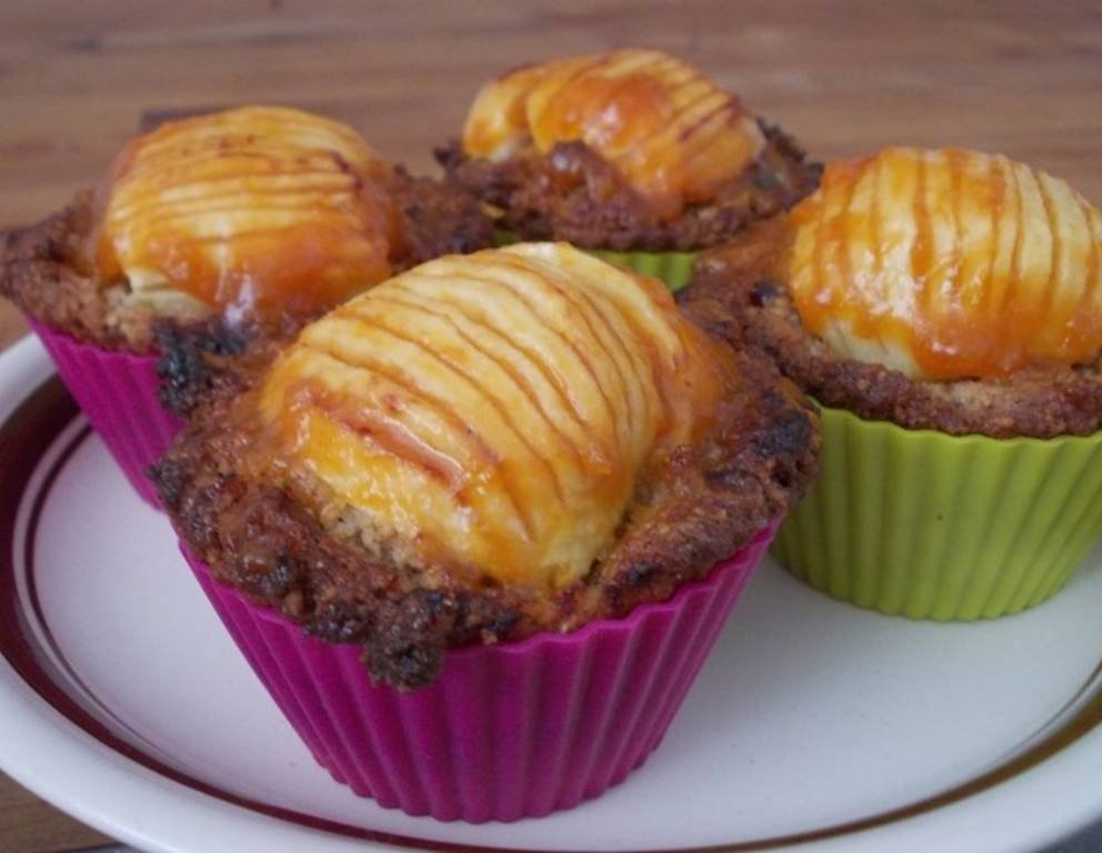 Apfel-Nuss-Preiselbeer-Muffins Apfel-Nuss-Preiselbeer-Muffins