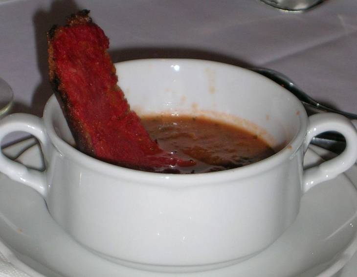 Tomatencremesuppe mit Bruscetta Tomatencremesuppe mit Bruscetta