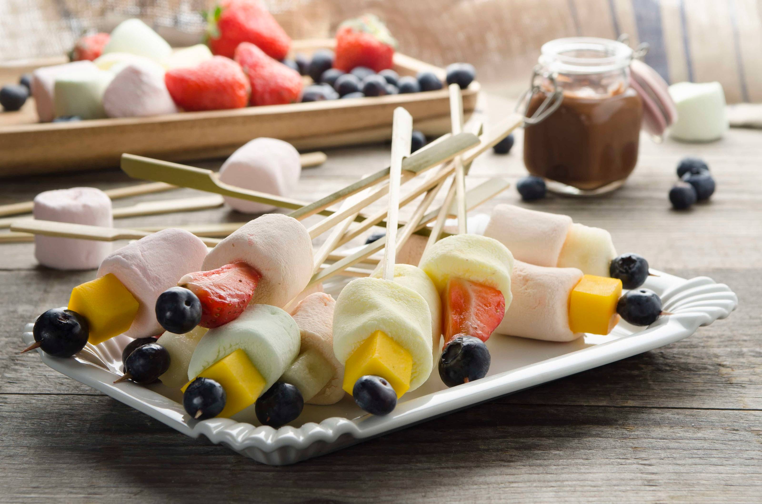 Fruchtige Marshmallowspieße aus dem Blumentopf Rezept