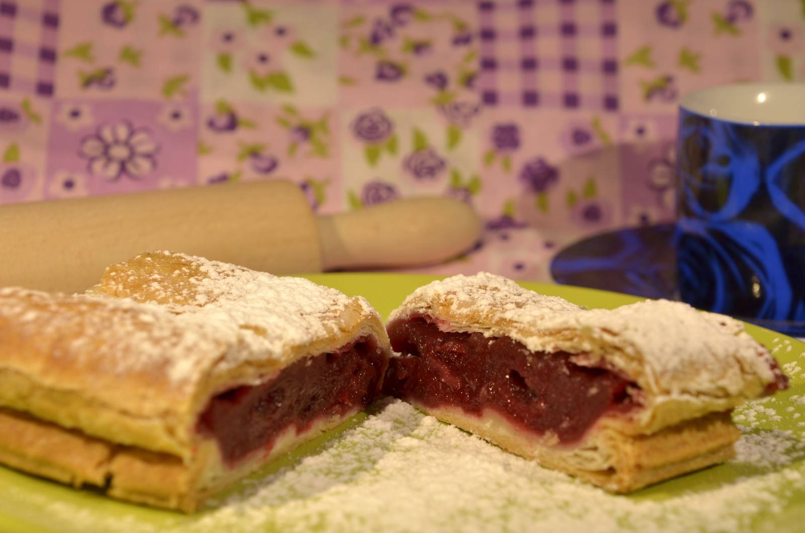 Ungarischer Kirschenstrudel Rezept - ichkoche.ch Ungarischer Kirschenstrudel Rezept - ichkoche.ch