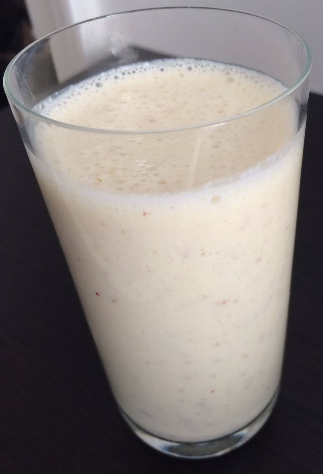 Buttermilch-Apfel-Dattel Shake Rezept - ichkoche.de