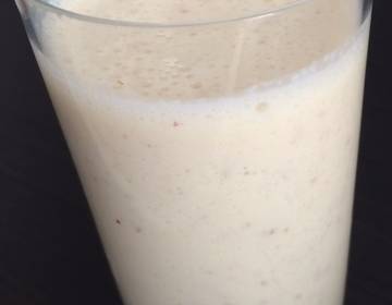 Buttermilch-Apfel-Dattel Shake Buttermilch-Apfel-Dattel Shake
