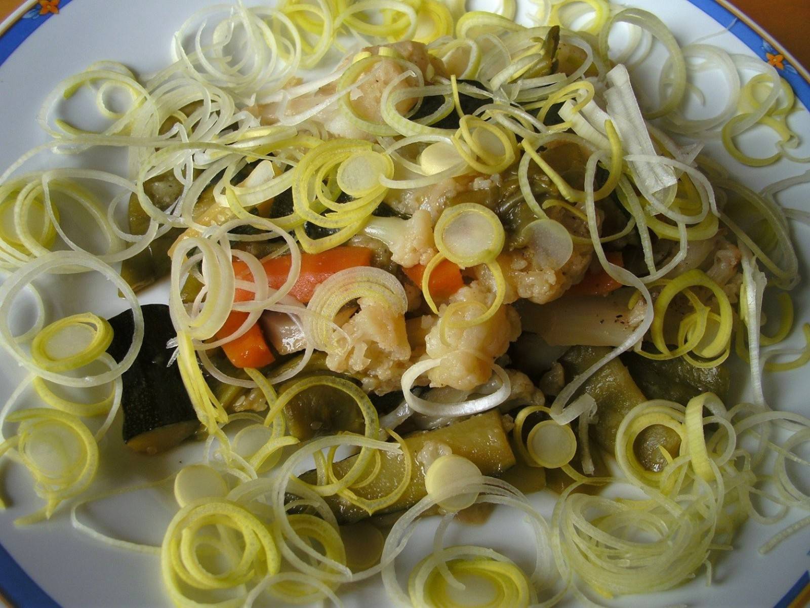 Gemüse mit Lauchringen