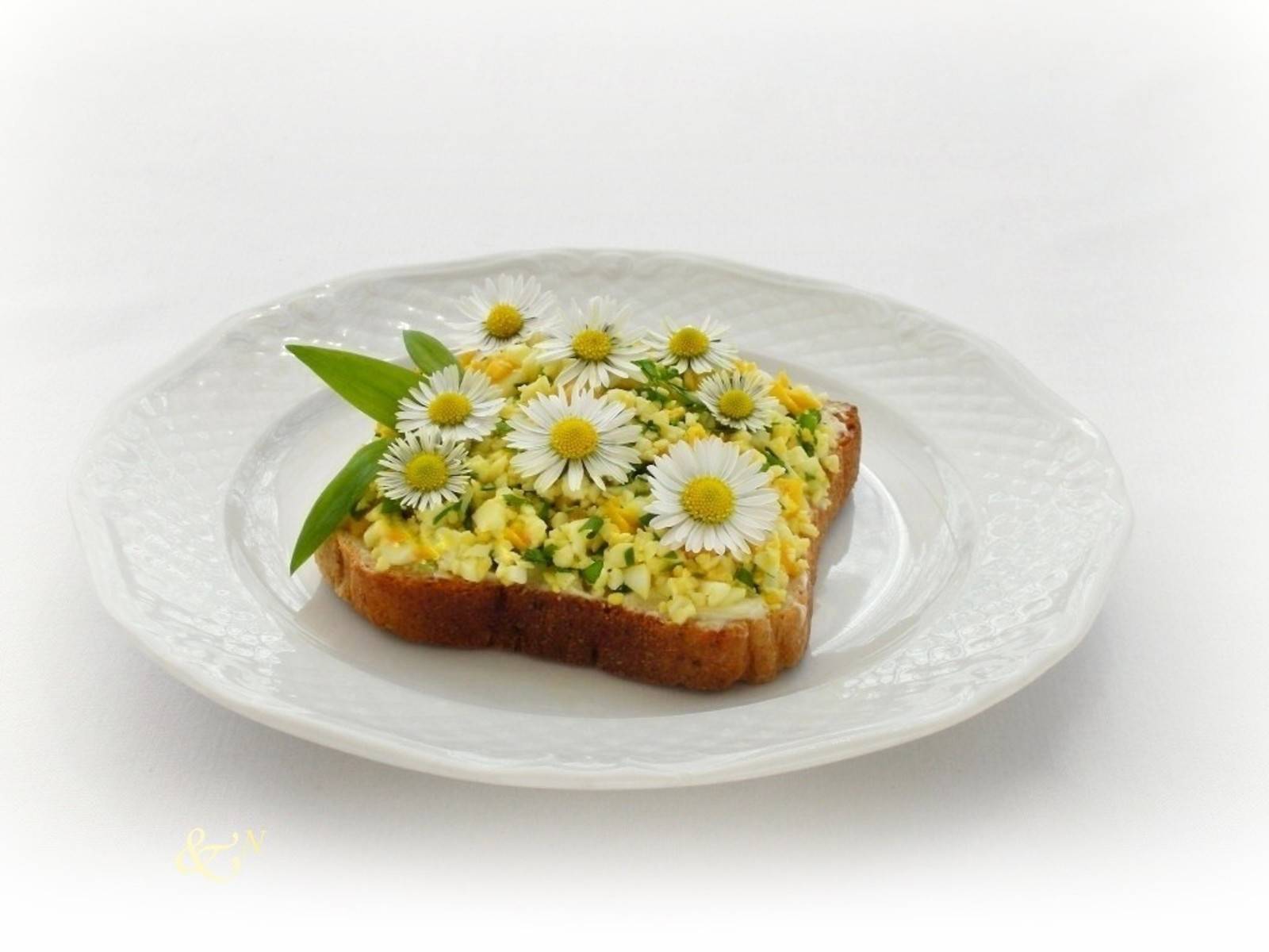 Bärlauch-Butterbrot Rezept - ichkoche.at Bärlauch-Butterbrot Rezept - ichkoche.at