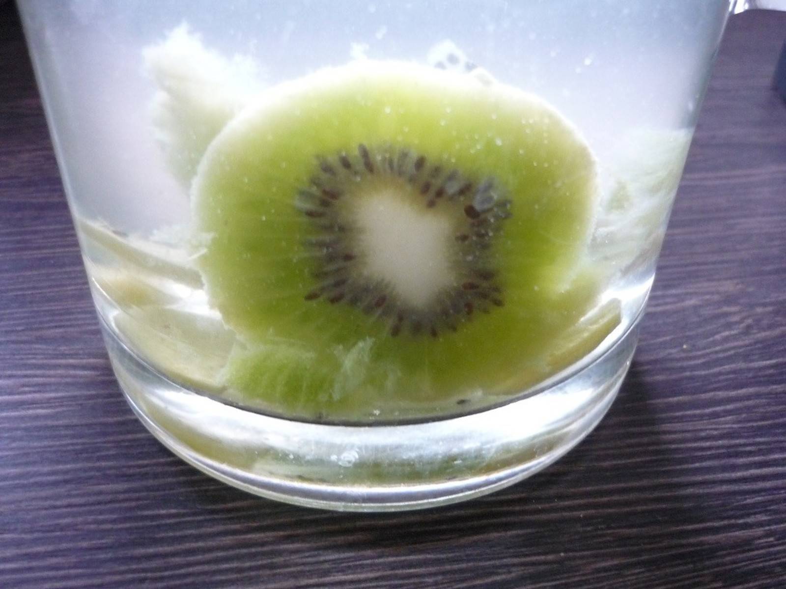 Kiwi-Ingwer-Limonade