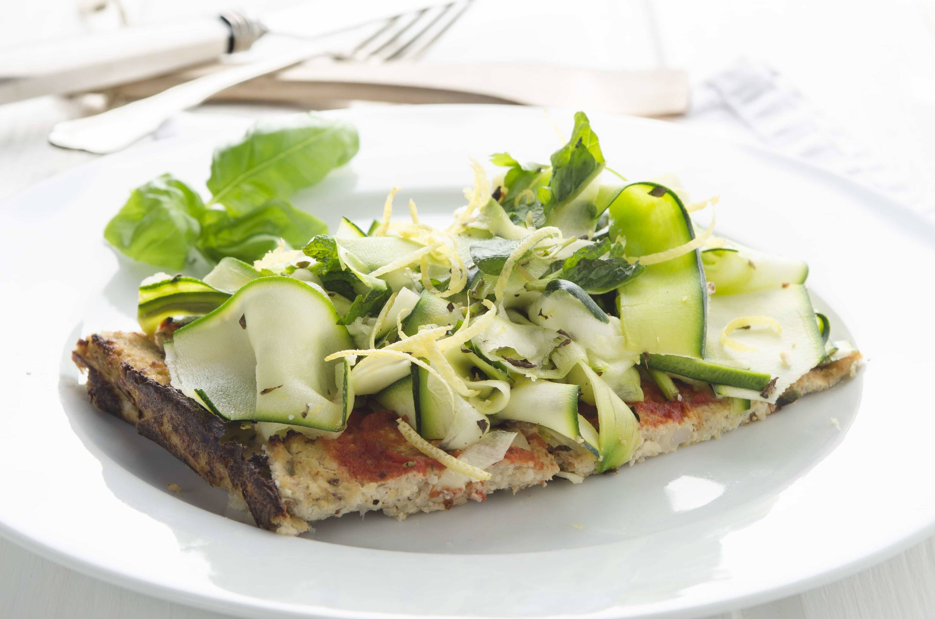 Gemüsepizza mit Karfiolboden Rezept - ichkoche.de