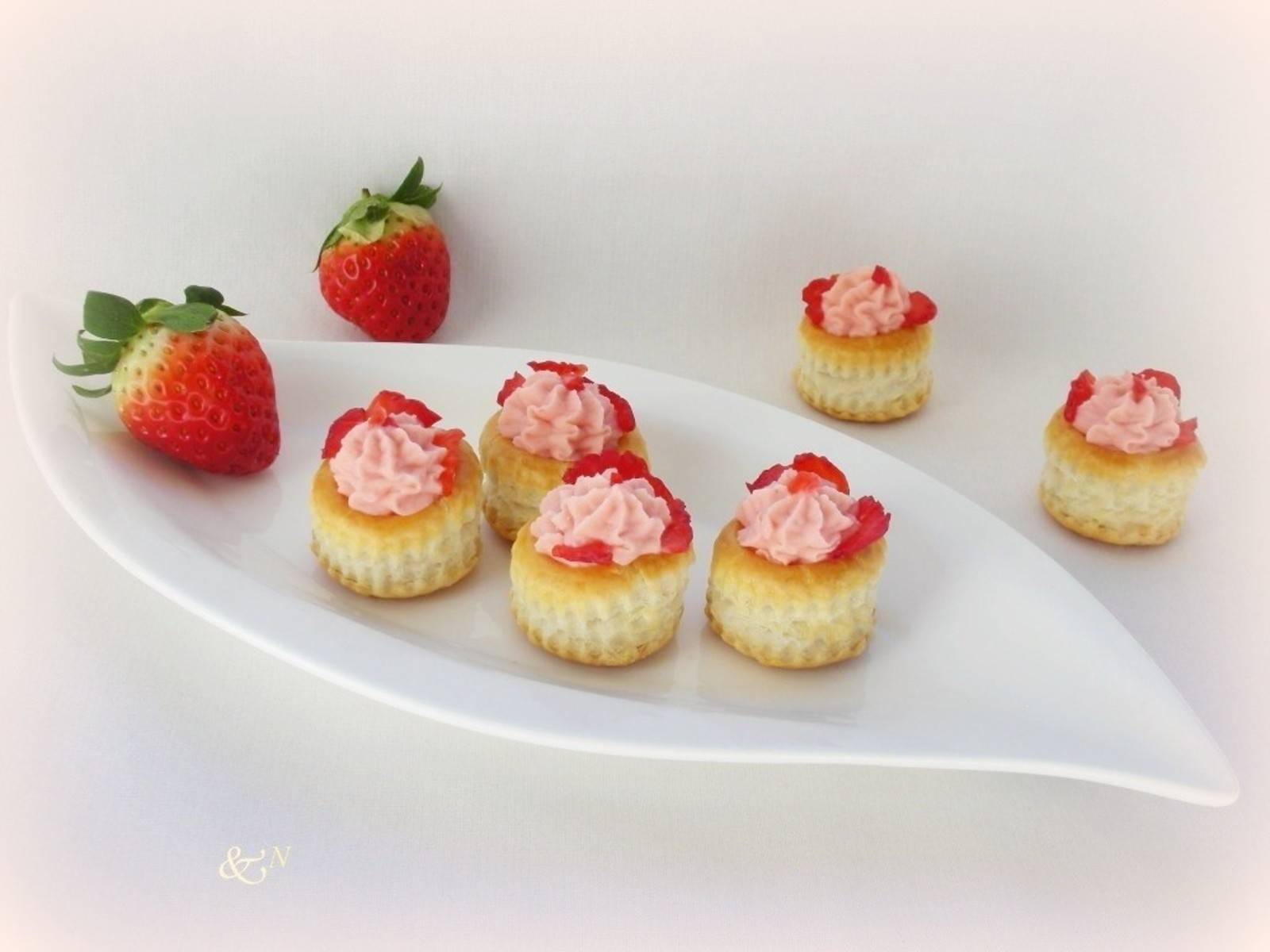 Mini-Pasteten mit Erdbeercreme Rezept - ichkoche.at