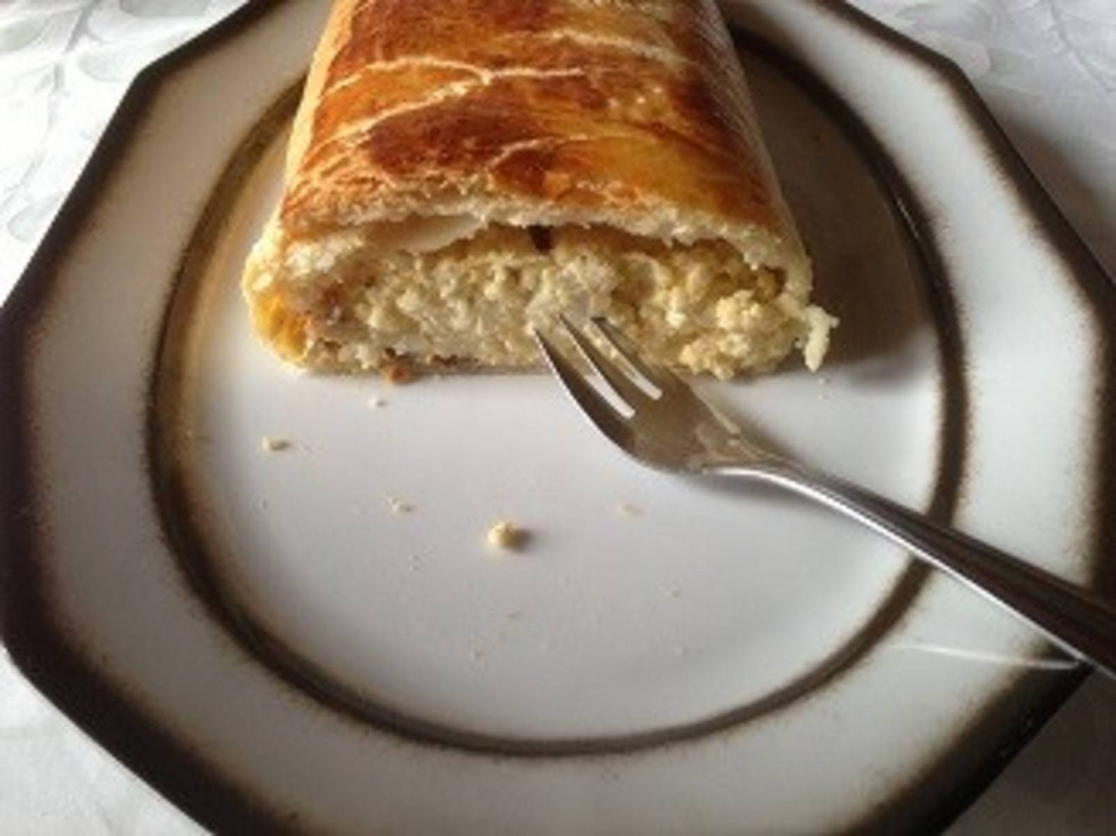 Mürber Topfenstrudel