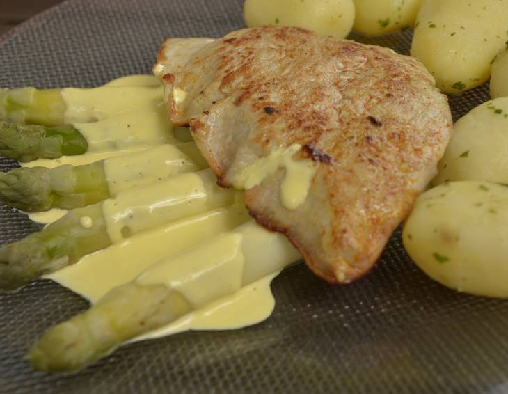 Truthahnbrust mit Spargel