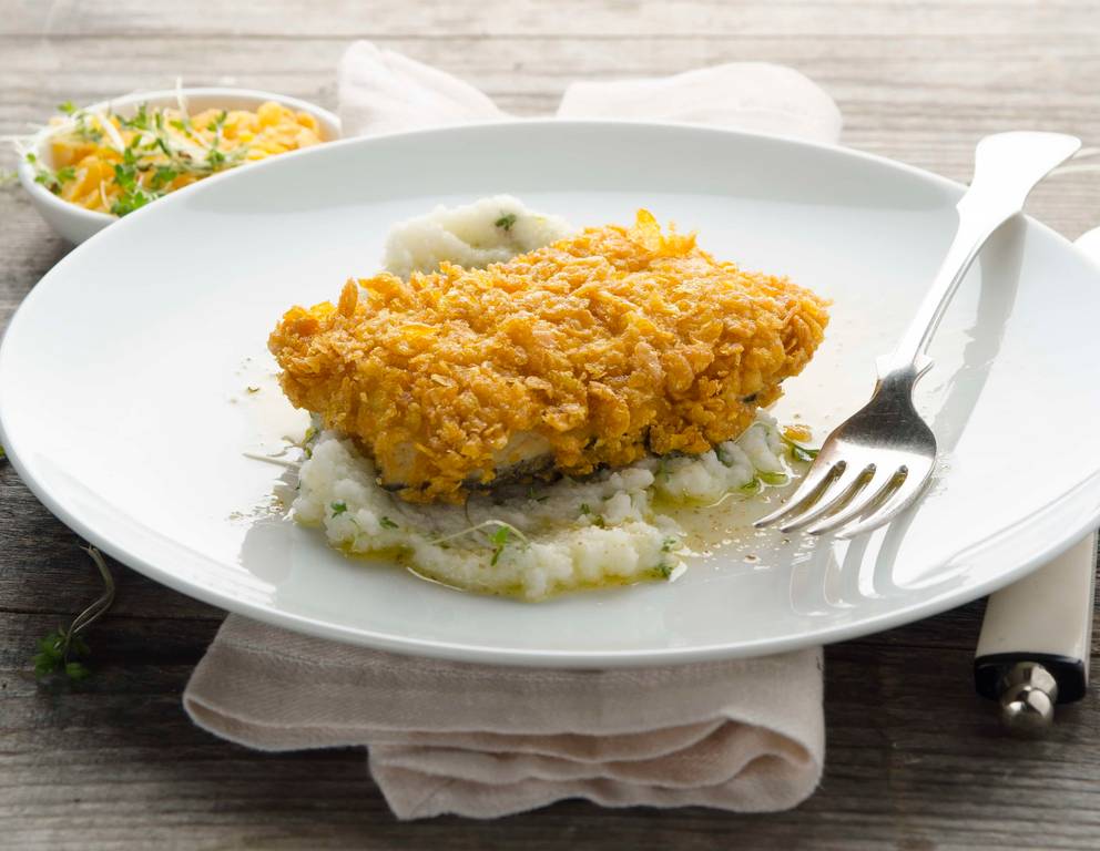 Karpfen in Cornflakes-Kruste auf Schwarzer Rettich-Püree Karpfen in Cornflakes-Kruste auf Schwarzer Rettich-Püree