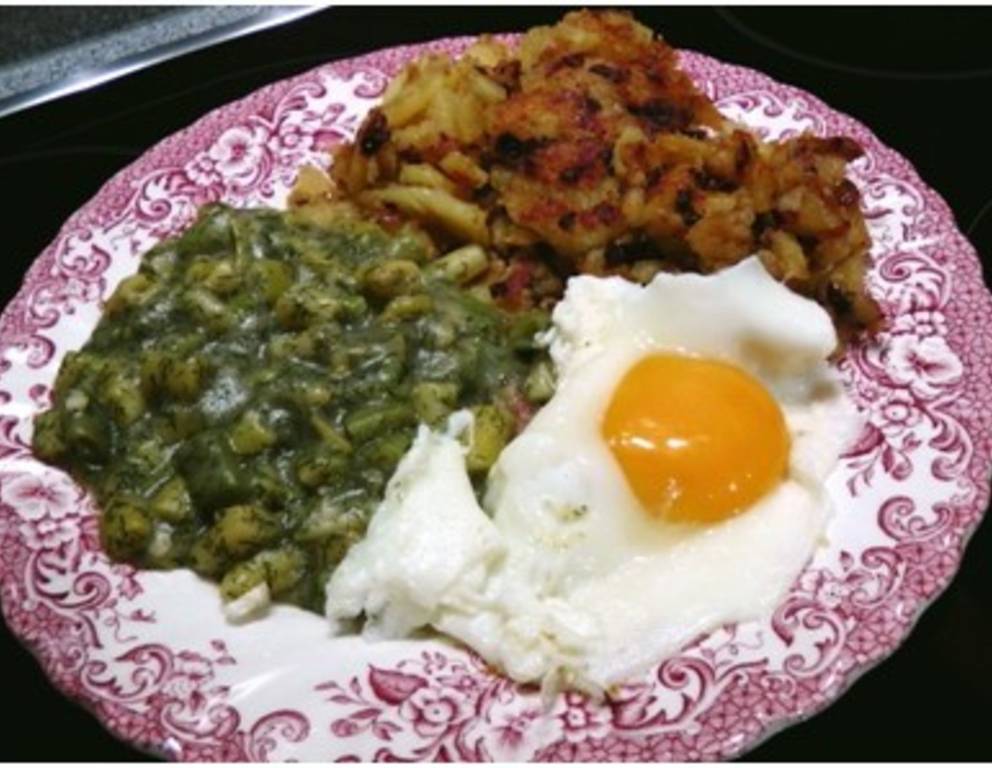 Röstkartoffeln mit Fisolen und Spiegelei Röstkartoffeln mit Fisolen und Spiegelei