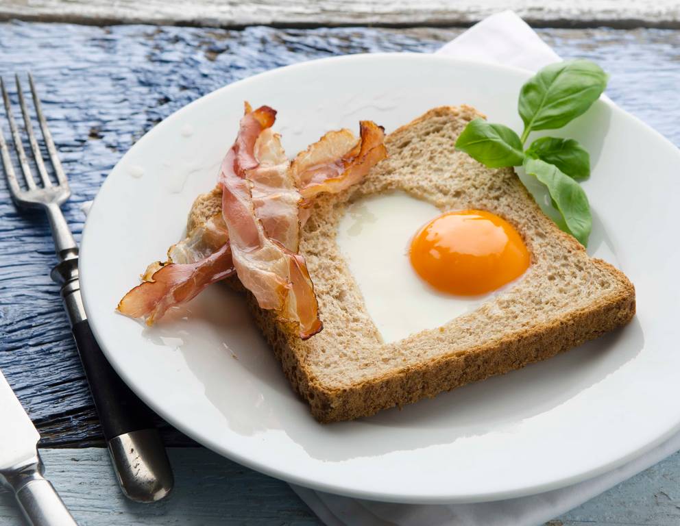 Herz-Toast mit Speck Herz-Toast mit Speck