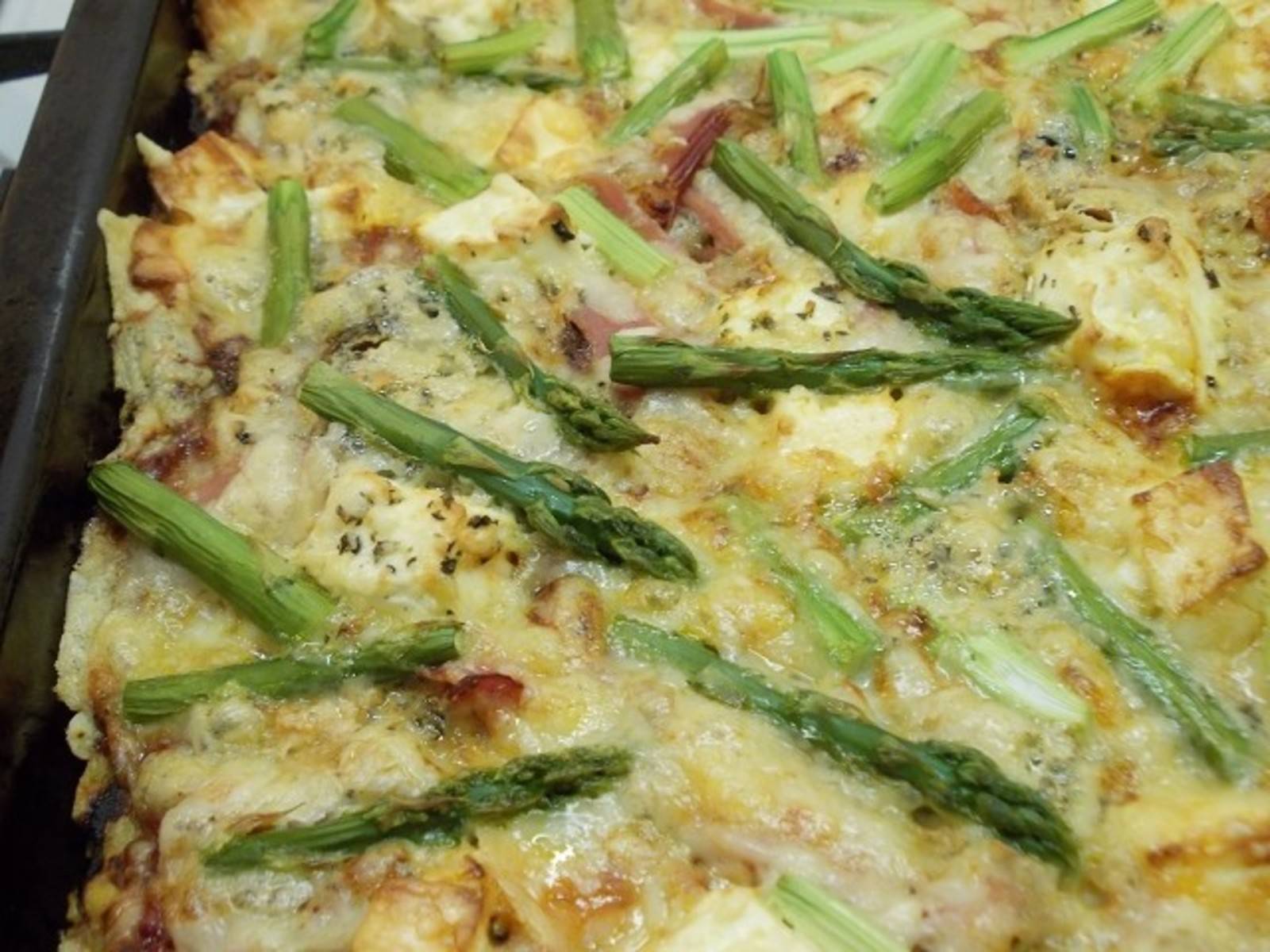 Spargel-Pizza