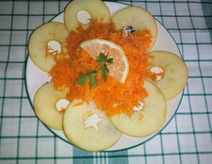 Karotten-Apfel-Salat