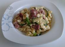 Spätzle mit Schinkenrahmsauce