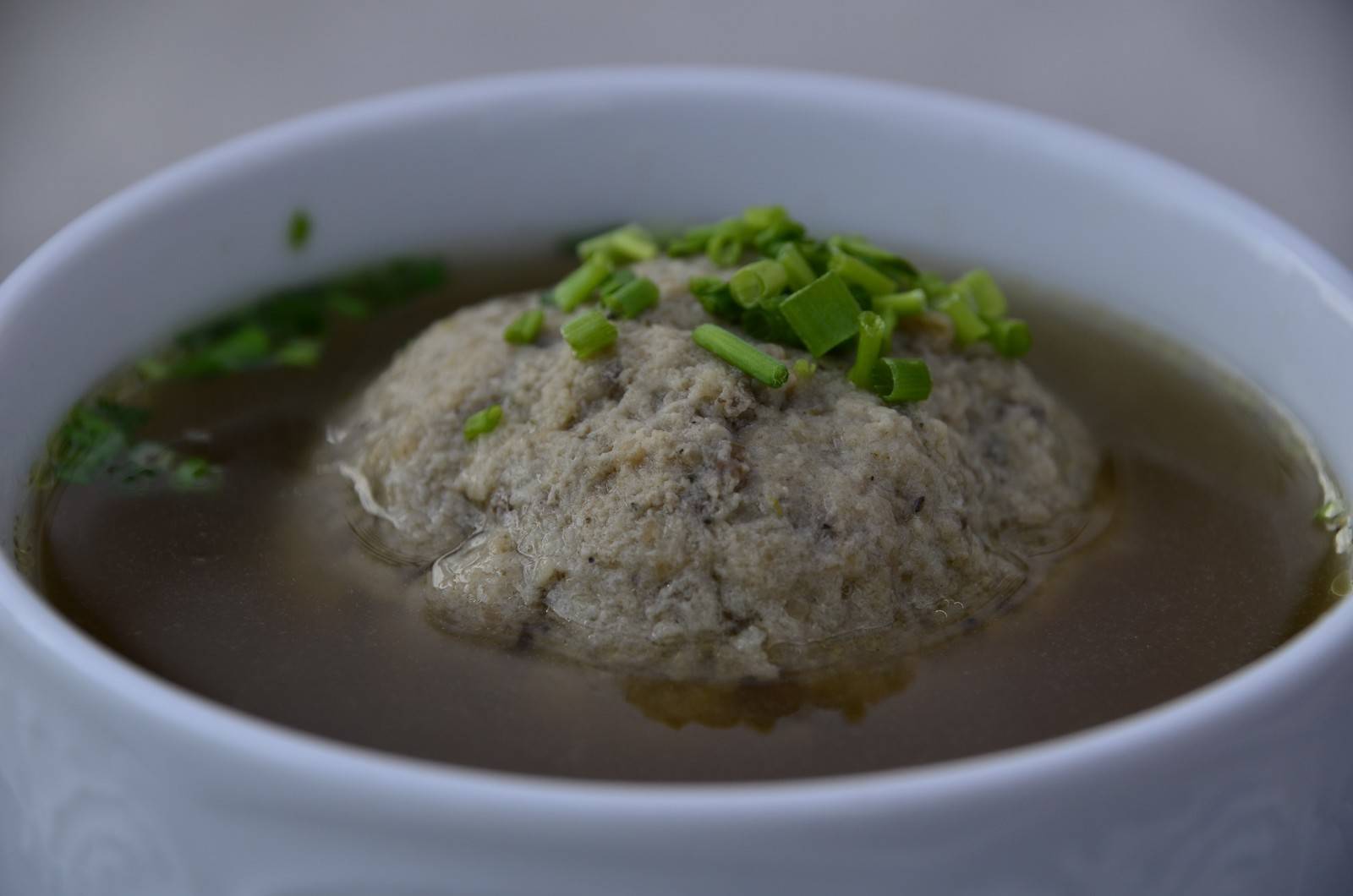 Leberknödelsuppe