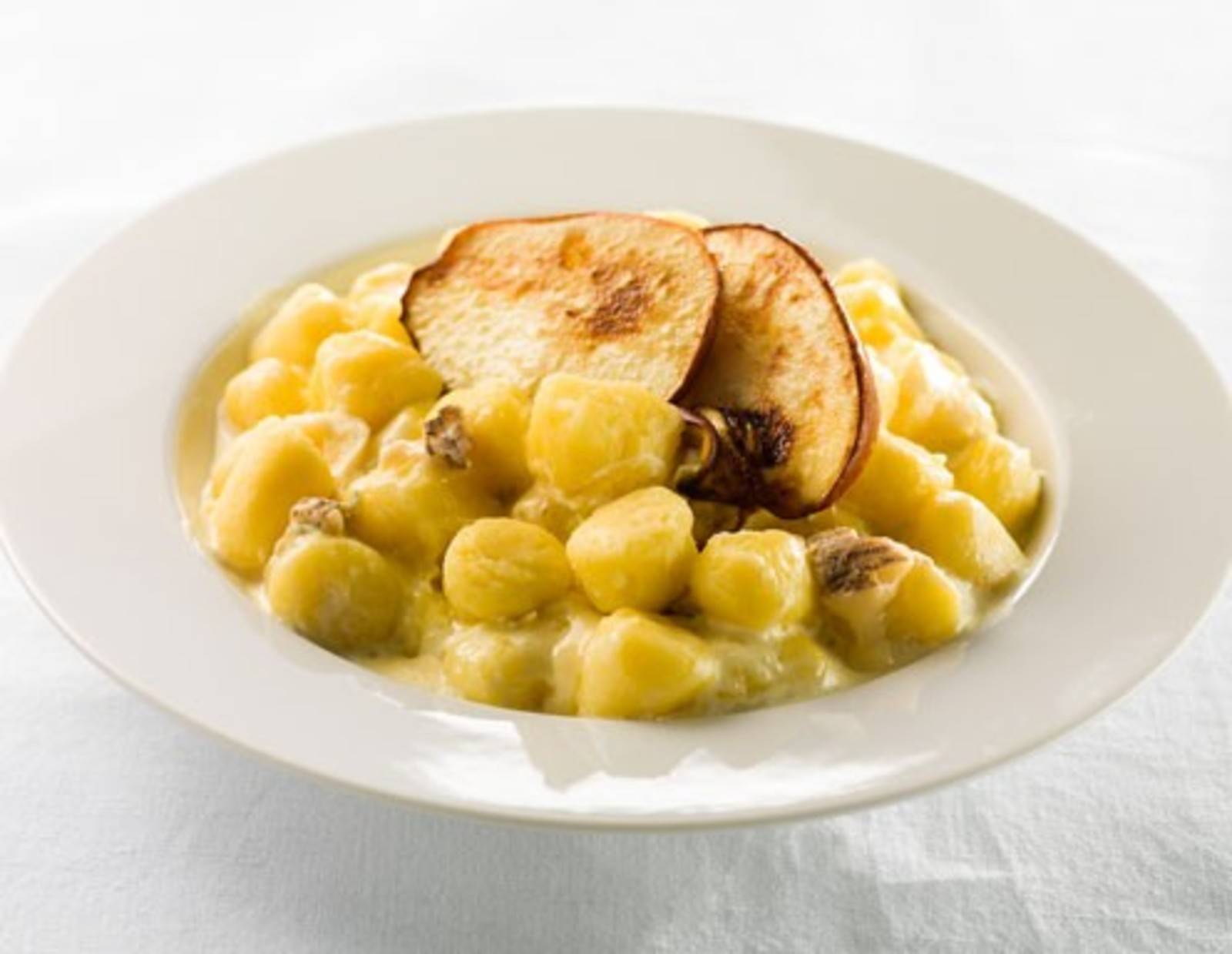 Kartoffelgnocchi mit Gorgonzolasauce und gebratenen Birnen Rezept ... Kartoffelgnocchi mit Gorgonzolasauce und gebratenen Birnen Rezept ...