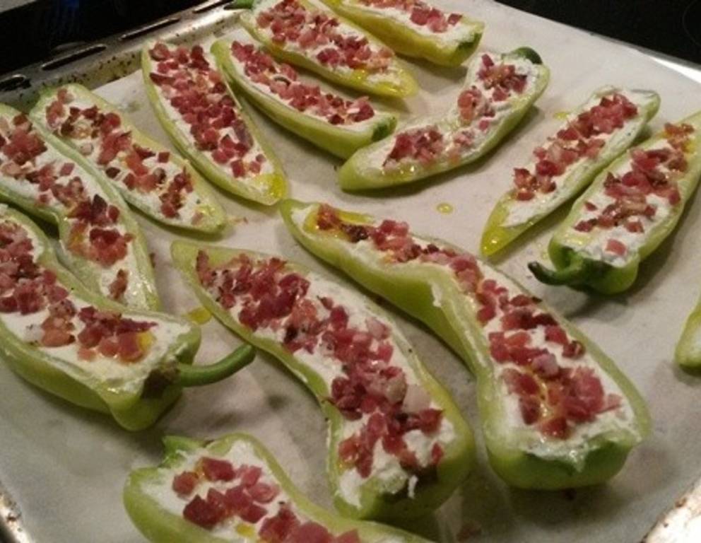 Sommerlich gefüllte Spitzpaprika Sommerlich gefüllte Spitzpaprika