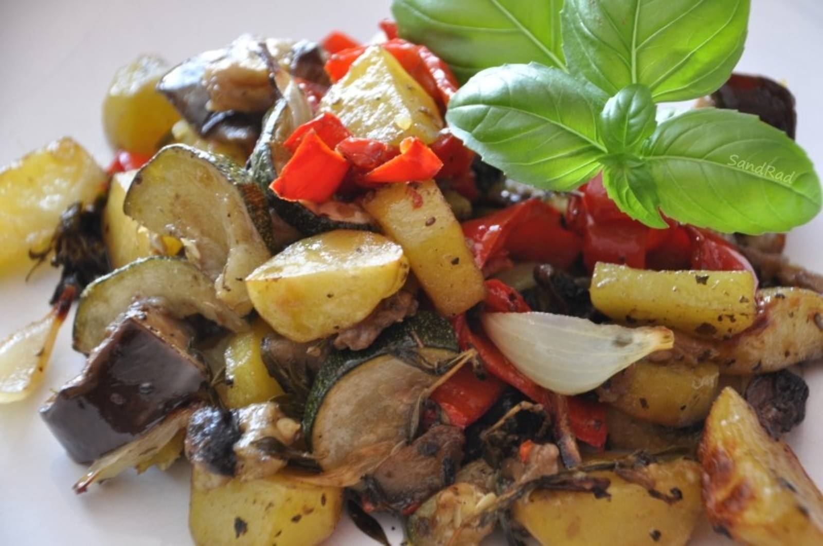 Mediterranes Ofen-Gemüse Rezept - ichkoche.de