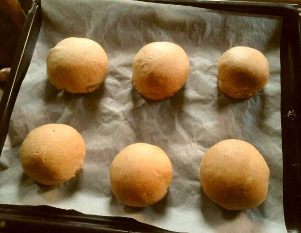 Dinkel-Burger-Brötchen Dinkel-Burger-Brötchen