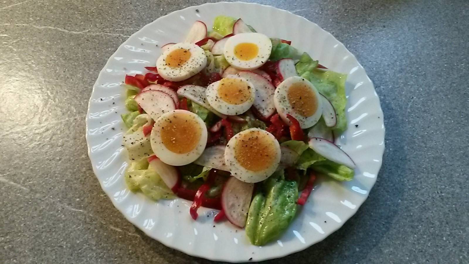Frühlingssalat Rezept - ichkoche.de