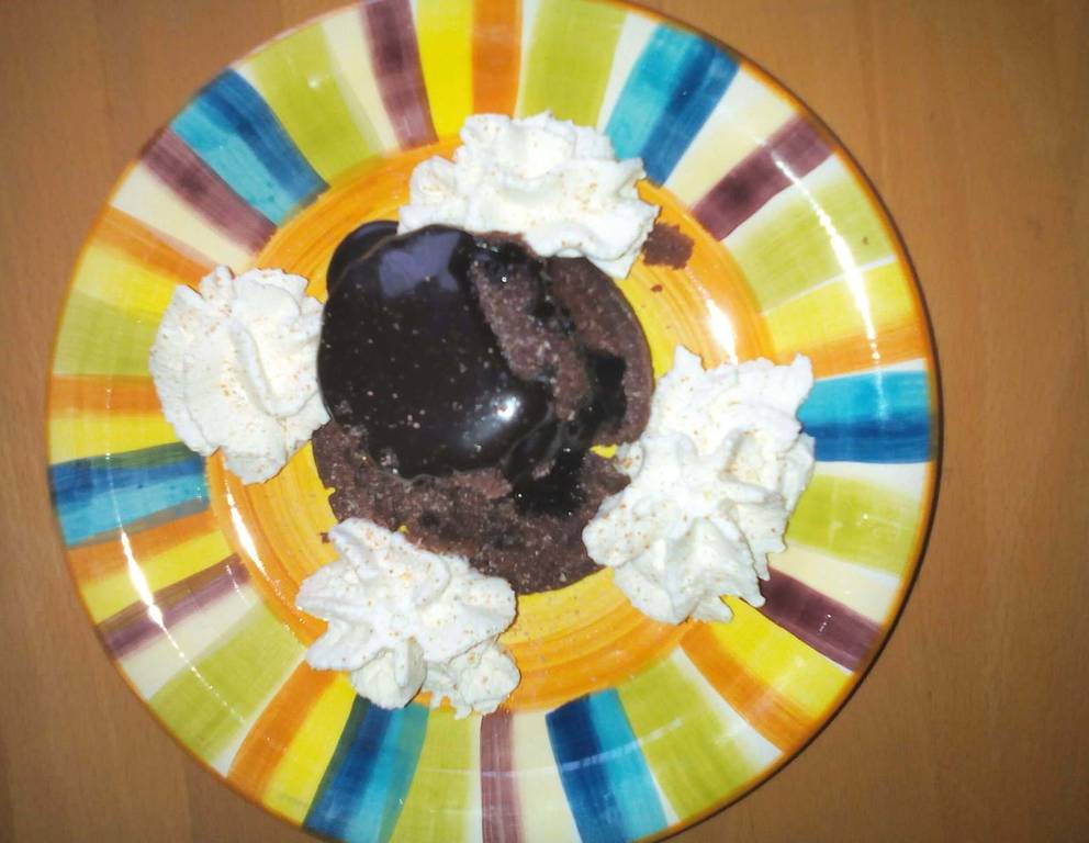 Schokosoufflé aus der Mikrowelle Schokosoufflé aus der Mikrowelle