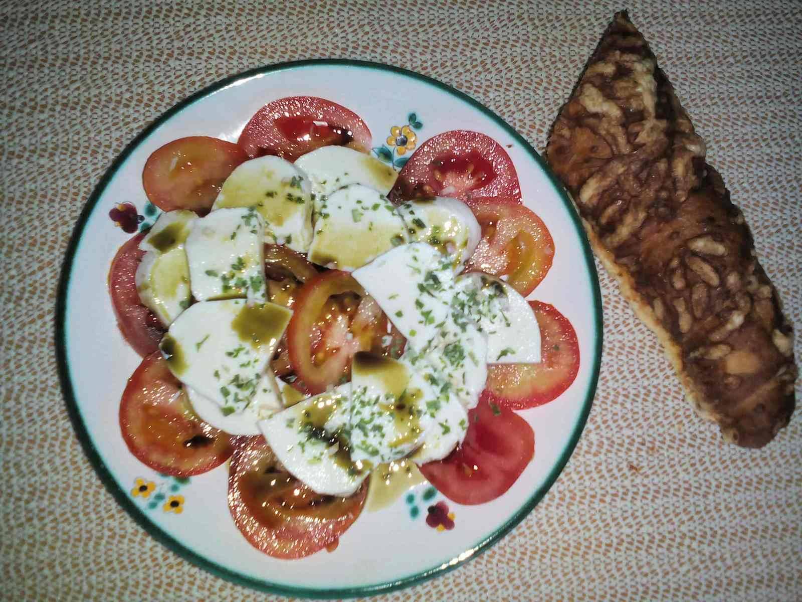 Tomatensalat mit Mozzarella