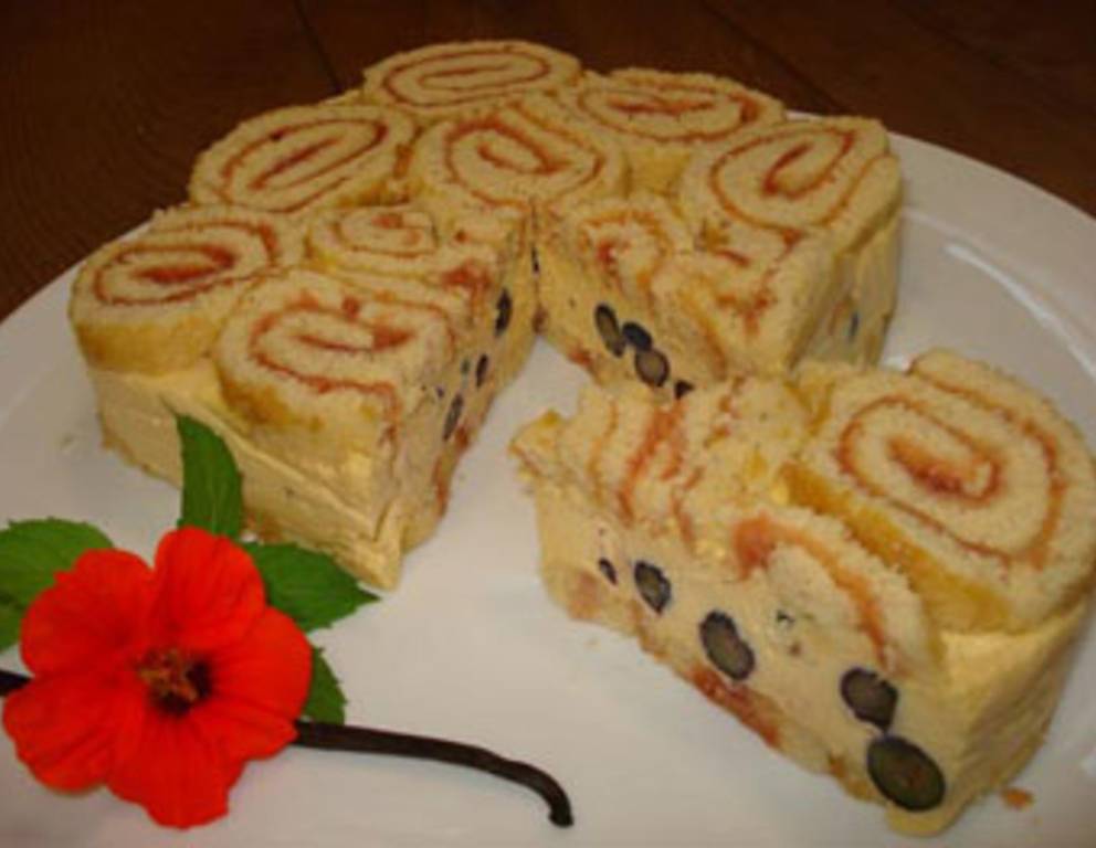 Rouladen-Sektcreme-Torte Rouladen-Sektcreme-Torte