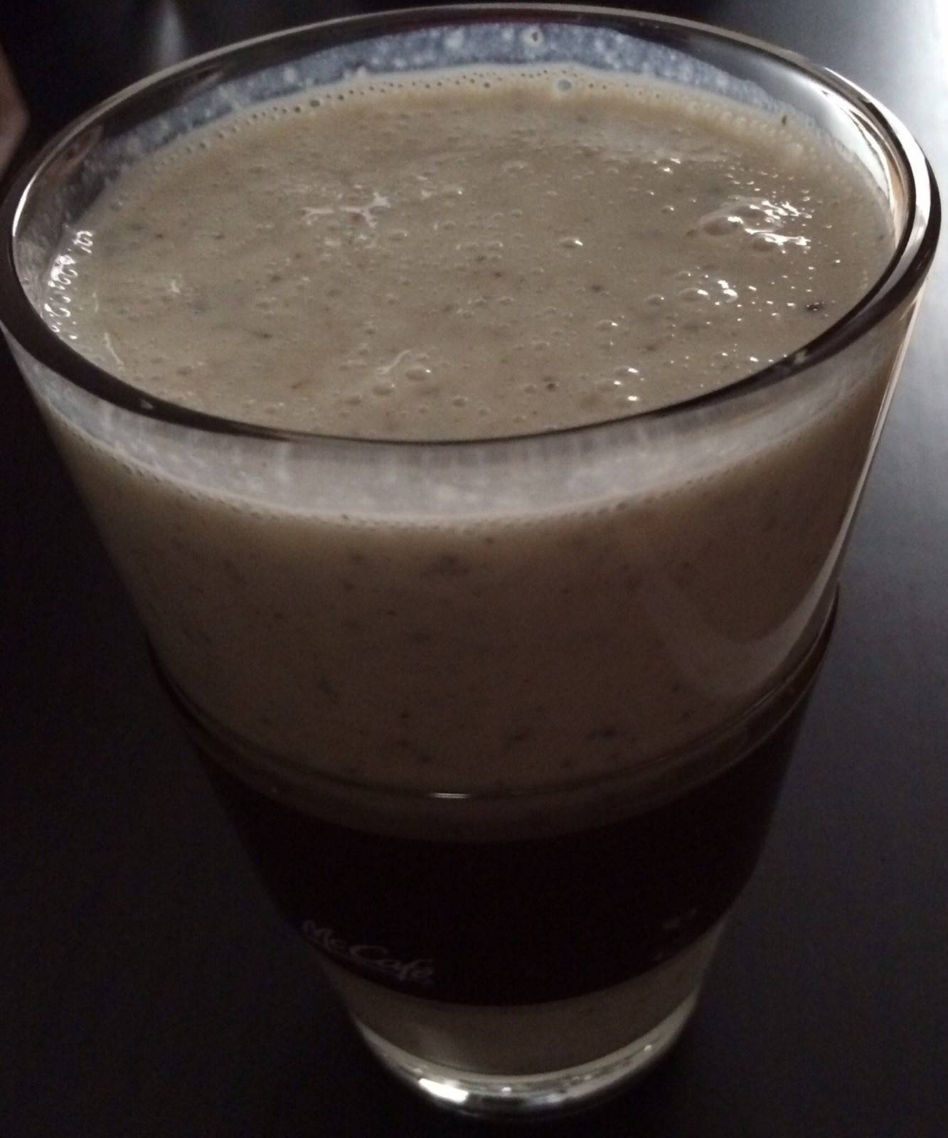 Chia-Bananen-Apfel-Shake Rezept - ichkoche.ch Chia-Bananen-Apfel-Shake Rezept - ichkoche.ch