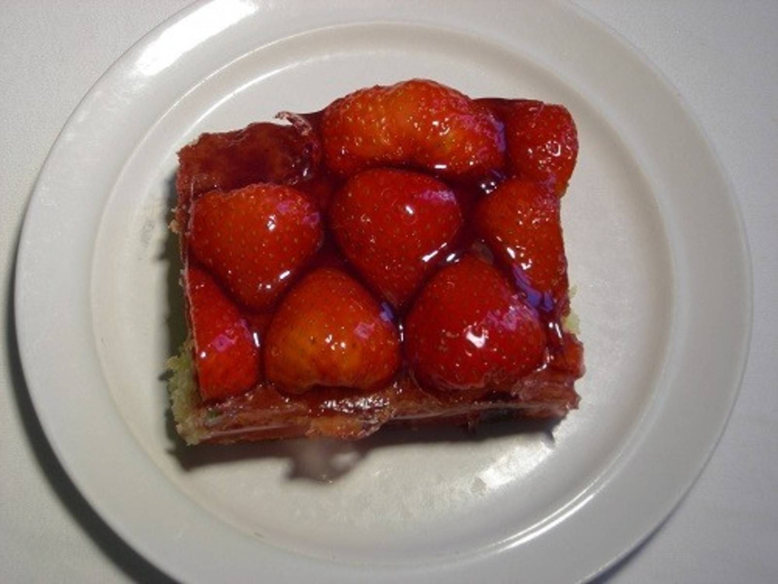 Erdbeerschnitten Rezept - ichkoche.ch