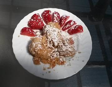 Erdbeerknödel mit Pistazien Erdbeerknödel mit Pistazien