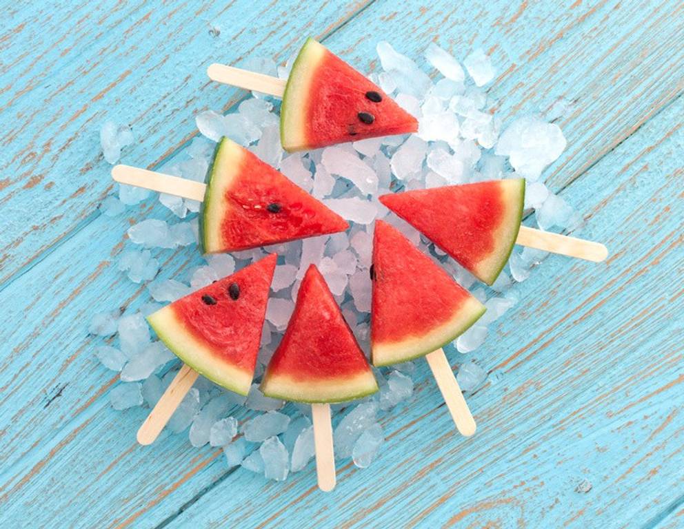 Eiskalte Wassermelone am Stiel Eiskalte Wassermelone am Stiel