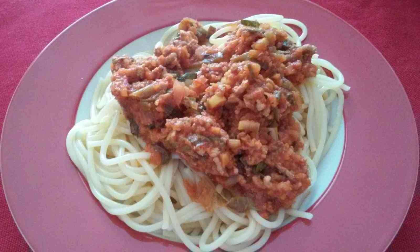 Bolognesesugo mit Mangold