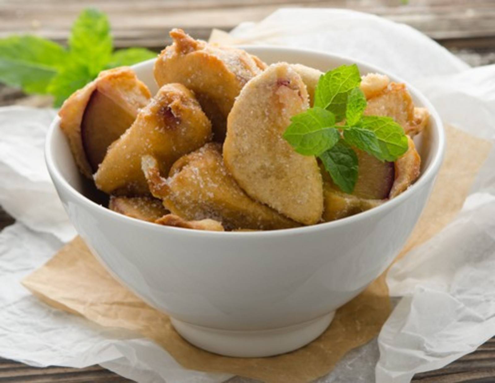 Gebackene Zwetschken im Weinteig Rezept