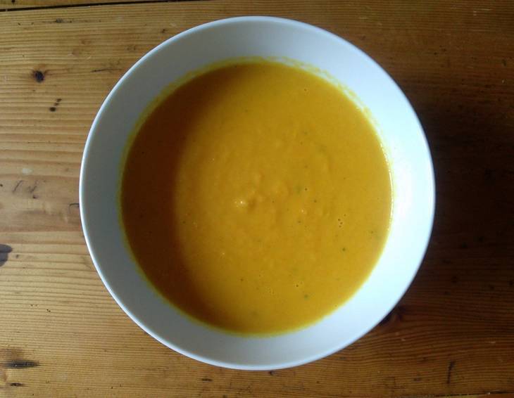 Kokos-Karotten-Suppe