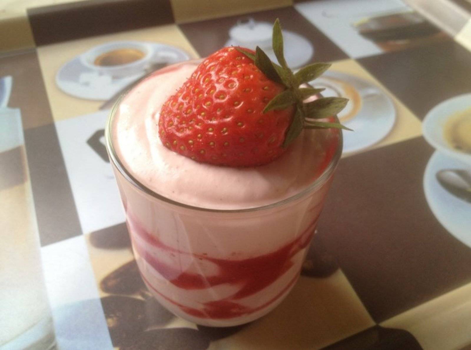 Erdbeercreme mit Vanille Rezept - ichkoche.ch