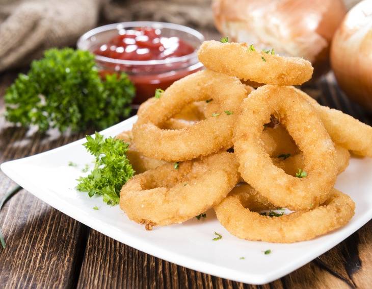 Gebackene Zwiebelringe Gebackene Zwiebelringe