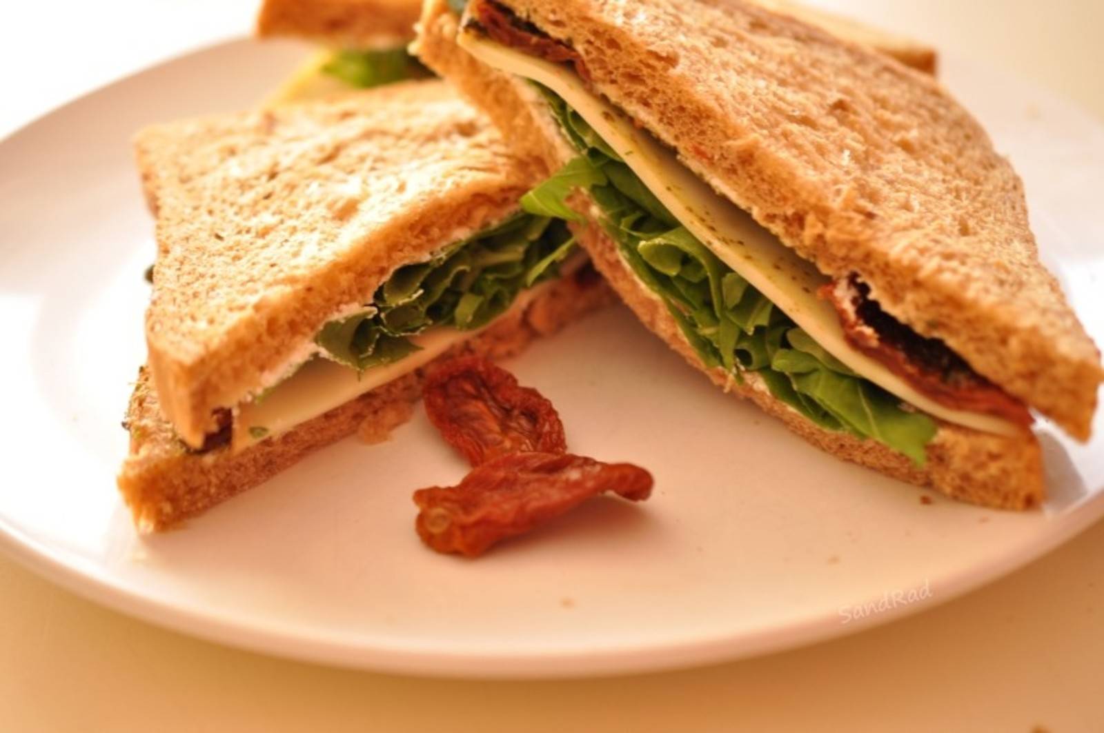 Rucola-Tomaten-Sandwich