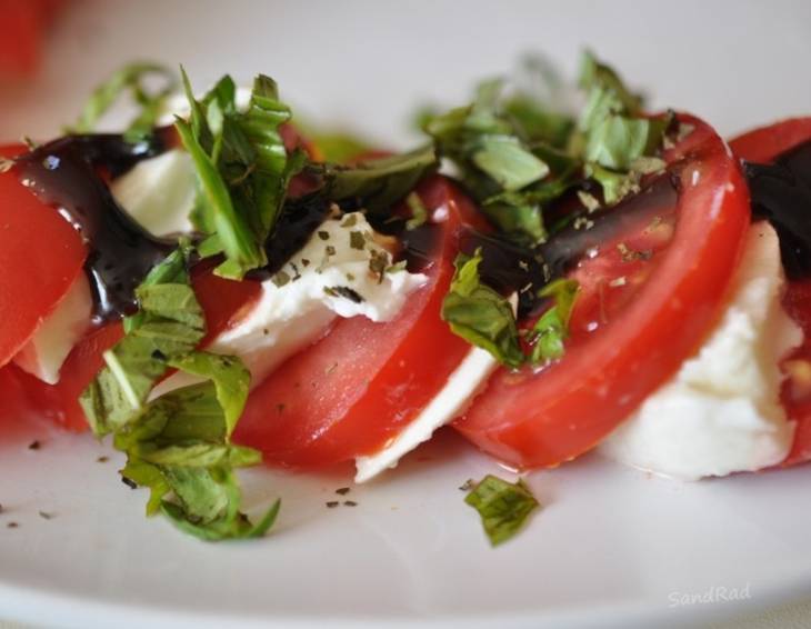 Tomaten mit Mozzarella Tomaten mit Mozzarella