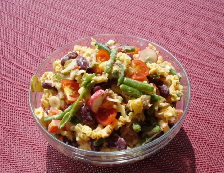 Bunter Nudelsalat Bunter Nudelsalat