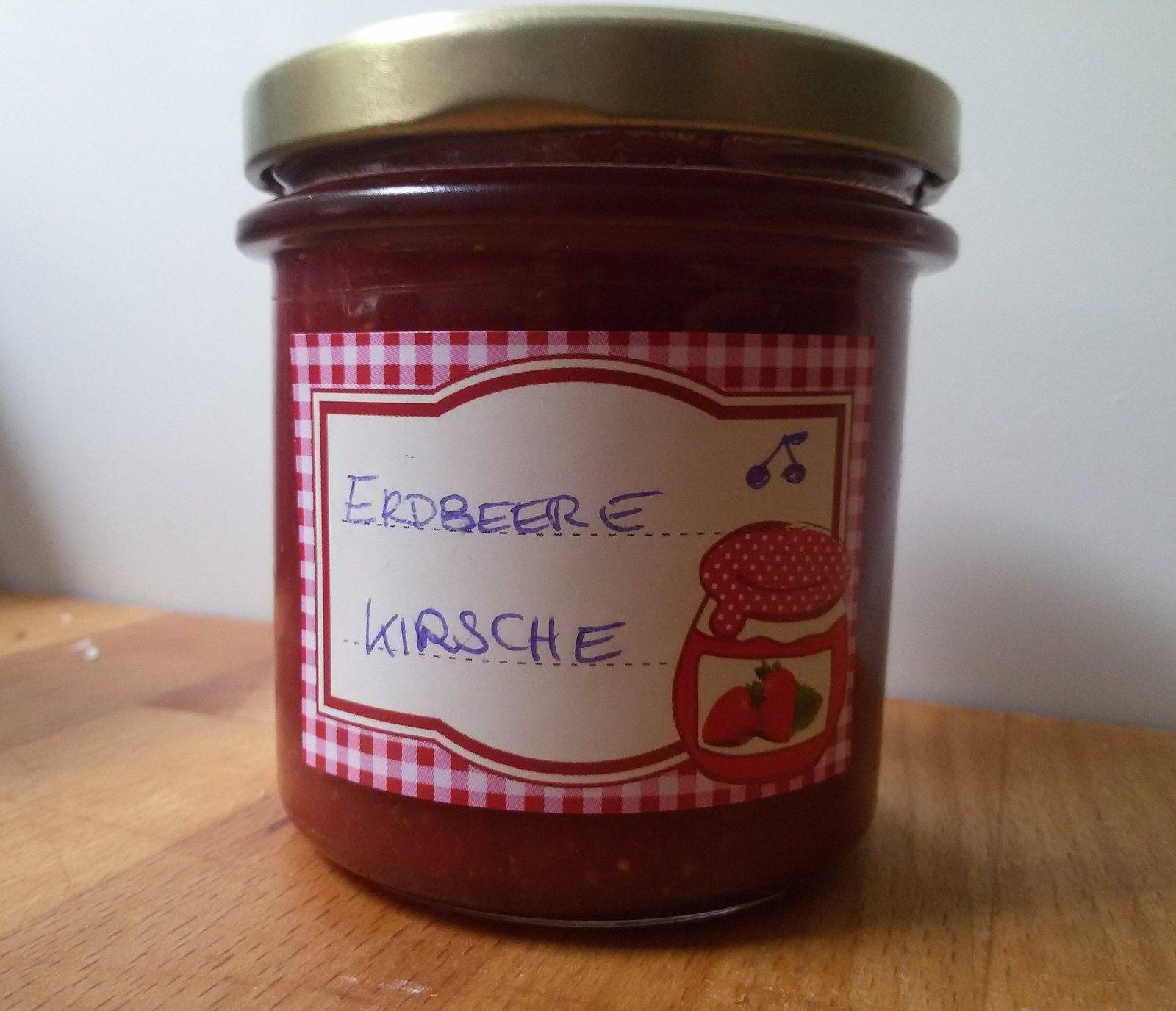 Erdbeer-Kirsch-Fruchtaufstrich