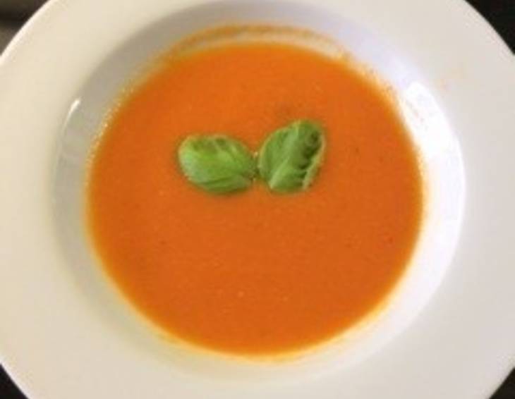 Tomatensuppe mit Orangensaft