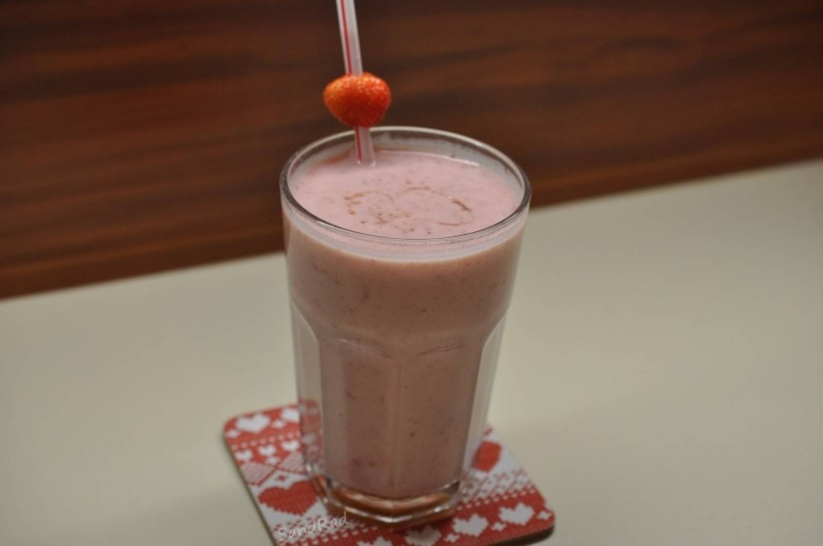 Erdbeer-Bananen-Milchshake Rezept - ichkoche.de Erdbeer-Bananen-Milchshake Rezept - ichkoche.de