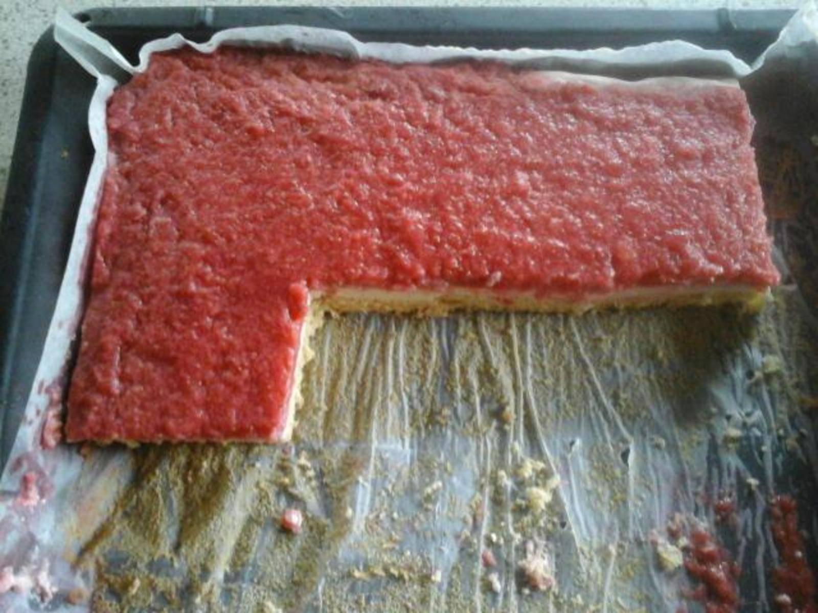 Erdbeer-Topfen-Schnitte Rezept - ichkoche.de