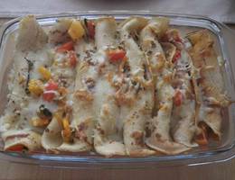 Gefüllte Dinkelpalatschinken mit Mangold und Paprika Gefüllte Dinkelpalatschinken mit Mangold und Paprika