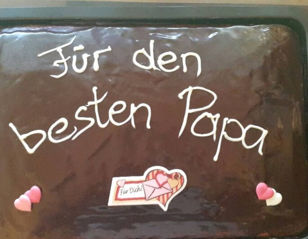 Zucchinikuchen (Becherkuchen super saftig) Zucchinikuchen (Becherkuchen super saftig)