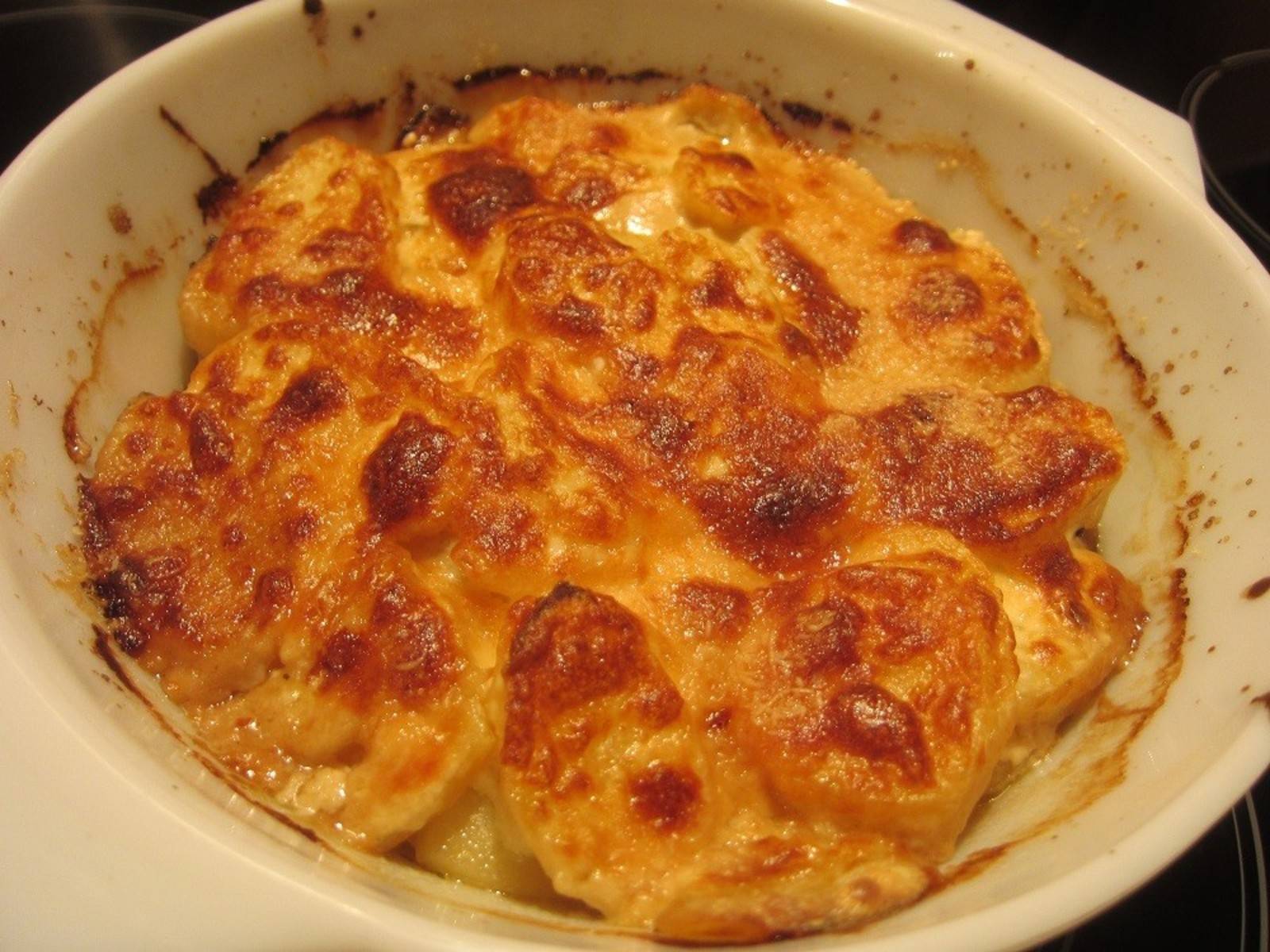 Überbackene Erdäpfel (Erdäpfelgratin)